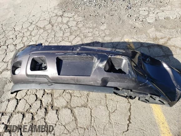 ✅ 2010 Chevrolet Suburban LT • VIN: 1GNUCJE03AR161924 • Lot: 81115524. Wystawiony na Copart z przebiegiem 215 999 mil. Bezpłatny archiwum sprzedaży aukcyjnych z USA i szczegółowy raport historii pojazdu na DreamBid. Zdjęcie 13.