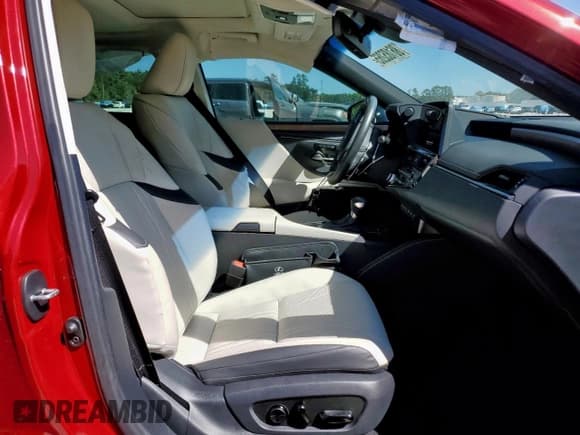 ✅ 2025 Lexus ES 300h Ultra Luxury • VIN: 58AFA1C12SU058645 • Lot: 86185265. Listed on Copart with 5,634 mi. Free auction sales archive from the USA and detailed vehicle history report at DreamBid. Image 7.