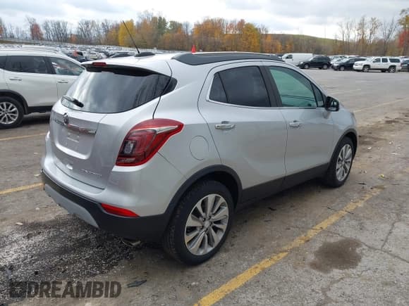 ✅ 2019 Buick Encore Preferred • VIN: KL4CJASB8KB706780 • Lot: 43600818. Wystawiony na IAAI z przebiegiem 45 891 mil. Bezpłatny archiwum sprzedaży aukcyjnych z USA i szczegółowy raport historii pojazdu na DreamBid. Zdjęcie 4.
