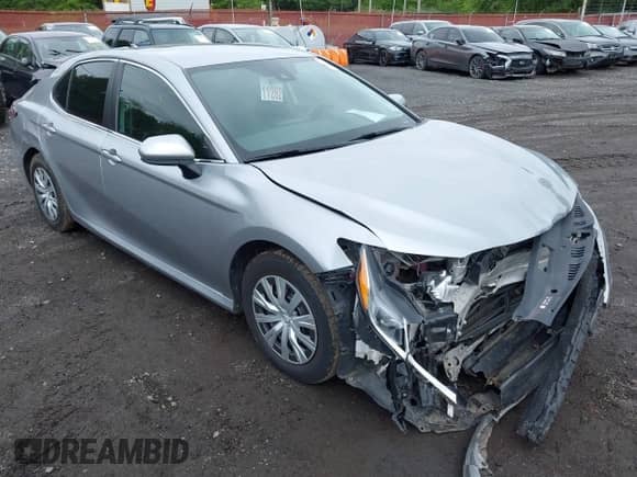 2022 Toyota Camry Hybrid LE z VIN 4T1C31AK4NU588863, wystawiony jako IAAI lot #42375893 z przebiegiem 218 285 mil mil oraz . Historia ofert i sprzedaży dostępna na DreamBid. Obrazek 6.