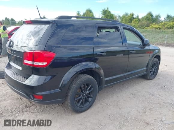 ✅ 2019 Dodge Journey SE • VIN: 3C4PDCBB8KT856896 • Lot: 43232970. Wystawiony na IAAI z przebiegiem 129 947 mil. Bezpłatny archiwum sprzedaży aukcyjnych z USA i szczegółowy raport historii pojazdu na DreamBid. Zdjęcie 4.