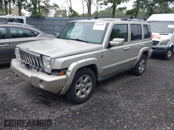 ✅ 2007 Jeep Commander Overland • VIN: 1J8HG68237C503529 • Лот: 43233685. Опубликован ранее на IAAI с пробегом 106 764 миль. Бесплатный доступ к архиву аукционных продаж из США и подробный отчёт об истории автомобиля на DreamBid. Изображение 2.