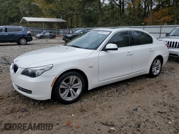 ✅ 2010 BMW 5 Series 528i • VIN: WBANU5C55AC365849 • Лот: 90368155. Опубликован ранее на Copart с пробегом 149 514 миль. Бесплатный доступ к архиву аукционных продаж из США и подробный отчёт об истории автомобиля на DreamBid. Изображение 1.