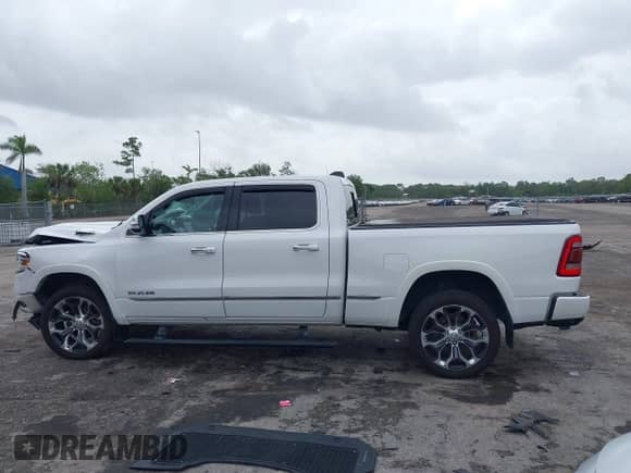 2019 Ram 1500 Limited z VIN 1C6SRFPT3KN774290, wystawiony jako IAAI lot #42413133 z przebiegiem 72 324 mil mil oraz . Historia ofert i sprzedaży dostępna na DreamBid. Obrazek 14.