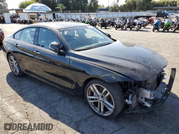 ✅ 2018 BMW 4 Series 440i • VIN: WBA4J5C54JBF07685 • Lot: 71122785. Wystawiony na Copart z przebiegiem 37 871 mil. Bezpłatny archiwum sprzedaży aukcyjnych z USA i szczegółowy raport historii pojazdu na DreamBid. Zdjęcie 4.