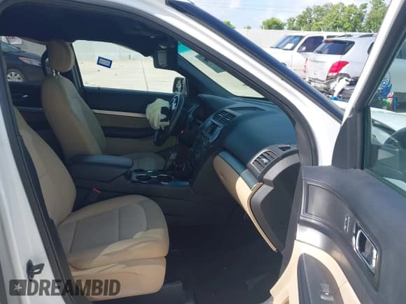 ✅ 2016 Ford Explorer • VIN: 1FM5K7BH0GGB85868 • Lot: 42529398. Wystawiony na IAAI z przebiegiem 86 232 mil. Bezpłatny archiwum sprzedaży aukcyjnych z USA i szczegółowy raport historii pojazdu na DreamBid. Zdjęcie 5.