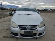 ✅ 2009 Volkswagen Jetta S • VIN: 3VWJZ71K99M156757 • Lot: 95053545. Listed on Copart with 111,870 mi. Free auction sales archive from the USA and detailed vehicle history report at DreamBid. Image 5.