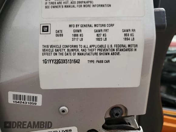✅ 1999 Chevrolet Corvette • VIN: 1G1YY22G3X5131642 • Lot: 93630475. Wystawiony na Copart z przebiegiem 107 023 mil. Bezpłatny archiwum sprzedaży aukcyjnych z USA i szczegółowy raport historii pojazdu na DreamBid. Zdjęcie 12.