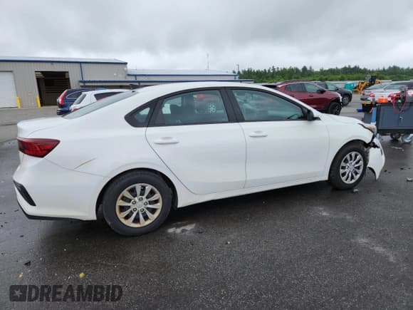 ✅ 2021 Kia Forte FE • VIN: 3KPF24AD0ME315245 • Lot: 59360425. Wystawiony na Copart z przebiegiem 115 414 mil. Bezpłatny archiwum sprzedaży aukcyjnych z USA i szczegółowy raport historii pojazdu na DreamBid. Zdjęcie 3.