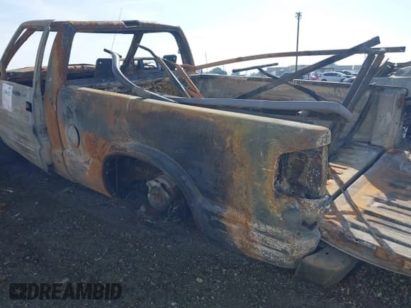 ✅ 1999 Chevrolet S-10 • VIN: 1GCCS1445X8209742 • Лот: 42086252. Опубликован ранее на IAAI с пробегом Не указан. Бесплатный доступ к архиву аукционных продаж из США и подробный отчёт об истории автомобиля на DreamBid. Изображение 13.