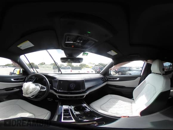 ✅ 2024 Volkswagen Atlas SEL Premium R-Line • VIN: 1V2FE2CA2RC229396 • Lot: 42022827. Wystawiony na IAAI z przebiegiem 8 691 mil. Bezpłatny archiwum sprzedaży aukcyjnych z USA i szczegółowy raport historii pojazdu na DreamBid. Zdjęcie 18.