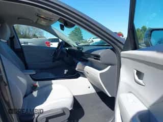 ✅ 2024 Hyundai Kona SEL • VIN: KM8HBCAB6RU146502 • Lot: 41722611. Listed on IAAI with 18,877 mi. Free auction sales archive from the USA and detailed vehicle history report at DreamBid. Image 5.