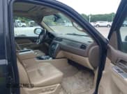 ✅ 2011 Chevrolet Suburban LT • VIN: 1GNSKJE31BR233032 • Lot: 42758398. Listed on IAAI with 167,514 mi. Free auction sales archive from the USA and detailed vehicle history report at DreamBid. Image 5.