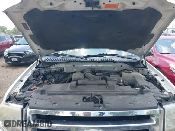 ✅ 2013 Ford Expedition XLT • VIN: 1FMJU1H55DEF66318 • Lot: 42590406. Listed on IAAI with 283,940 mi. Free auction sales archive from the USA and detailed vehicle history report at DreamBid. Image 10.