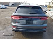 ✅ 2022 Audi SQ8 Premium Plus • VIN: WA1AWBF1XND024105 • Lot: 41543471. Wystawiony na IAAI z przebiegiem 42 388 mil. Bezpłatny archiwum sprzedaży aukcyjnych z USA i szczegółowy raport historii pojazdu na DreamBid. Zdjęcie 17.