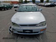✅ 1995 Toyota Camry LE • VIN: JT2GK12E7S0111308 • Lot: 66548415. Wystawiony na Copart z przebiegiem 237 050 mil. Bezpłatny archiwum sprzedaży aukcyjnych z USA i szczegółowy raport historii pojazdu na DreamBid. Zdjęcie 5.