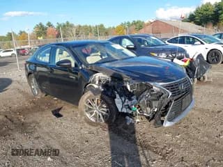 ✅ 2018 Lexus ES 300h • VIN: JTHBW1GG4J2174318 • Лот: 43516694. Опубликован ранее на IAAI с пробегом 110 779 миль. Бесплатный доступ к архиву аукционных продаж из США и подробный отчёт об истории автомобиля на DreamBid. Изображение 1.