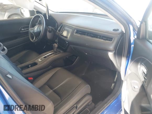 ✅ 2020 Honda HR-V Touring • VIN: 3CZRU6H95LM702473 • Lot: 42675026. Wystawiony na IAAI z przebiegiem 55 245 mil. Bezpłatny archiwum sprzedaży aukcyjnych z USA i szczegółowy raport historii pojazdu na DreamBid. Zdjęcie 5.