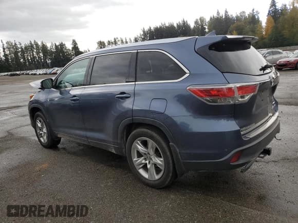 ✅ 2016 Toyota Highlander Limited • VIN: 5TDDKRFHXGS335609 • Lot: 89877255. Listed on Copart with 112,121 mi. Free auction sales archive from the USA and detailed vehicle history report at DreamBid. Image 2.