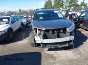 ✅ 2016 Toyota Highlander XLE • VIN: 5TDJKRFH3GS319268 • Lot: 43331180. Wystawiony na IAAI z przebiegiem 136 348 mil. Bezpłatny archiwum sprzedaży aukcyjnych z USA i szczegółowy raport historii pojazdu na DreamBid. Zdjęcie 13.