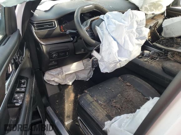 ✅ 2023 Jeep Grand Wagoneer • VIN: 1C4SJVEJ5PS511593 • Lot: 79725743. Listed on Copart with 7,482 mi. Free auction sales archive from the USA and detailed vehicle history report at DreamBid. Image 8.