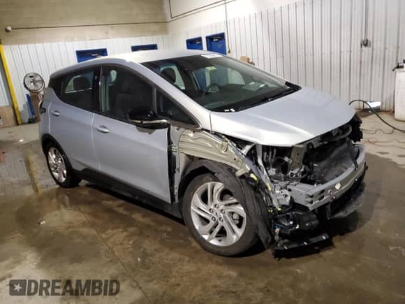 2023 Chevrolet Bolt EV 1LT z VIN 1G1FW6S09P4150130, wystawiony jako Copart lot #43371564 z przebiegiem 13 381 mil mil oraz . Historia ofert i sprzedaży dostępna na DreamBid. Obrazek 4.