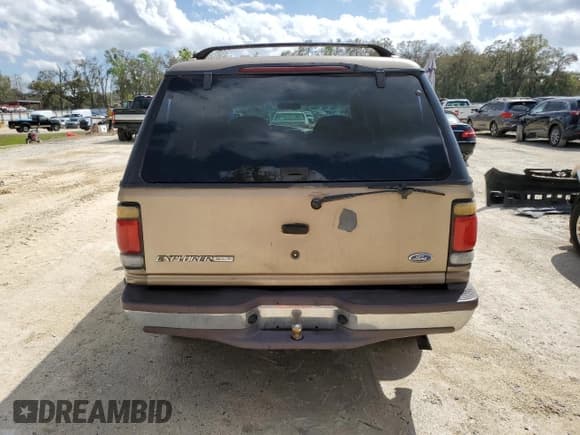 ✅ 1997 Ford Explorer XL • VIN: 1FMDU32E8VUD18279 • Lot: 48486705. Wystawiony na Copart z przebiegiem 235 999 mil. Bezpłatny archiwum sprzedaży aukcyjnych z USA i szczegółowy raport historii pojazdu na DreamBid. Zdjęcie 6.