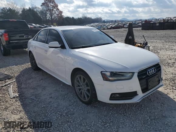 ✅ 2015 Audi A4 Premium Plus • VIN: WAUFFAFL2FN022820 • Лот: 93480315. Опубликован ранее на Copart с пробегом 110 119 миль. Бесплатный доступ к архиву аукционных продаж из США и подробный отчёт об истории автомобиля на DreamBid. Изображение 4.