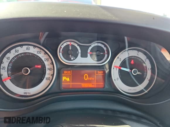 ✅ 2014 FIAT 500L Trekking • VIN: ZFBCFADH6EZ006523 • Lot: 86860965. Wystawiony na Copart z przebiegiem 99 598 mil. Bezpłatny archiwum sprzedaży aukcyjnych z USA i szczegółowy raport historii pojazdu na DreamBid. Zdjęcie 9.