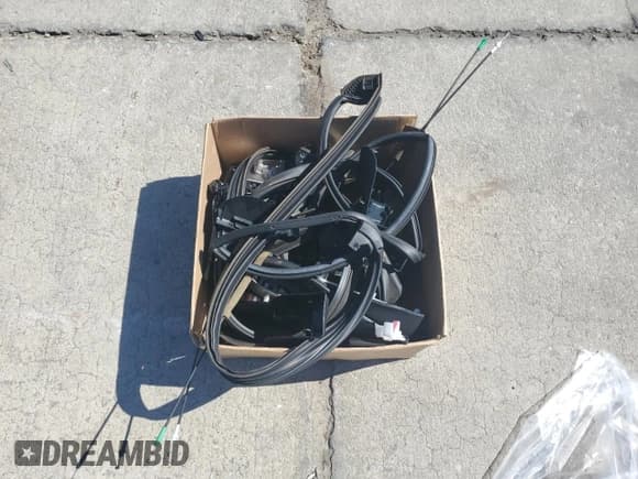 ✅ 2012 Toyota Camry SE • VIN: 4T1BF1FK6CU197187 • Lot: 87228965. Wystawiony na Copart z przebiegiem 187 200 mil. Bezpłatny archiwum sprzedaży aukcyjnych z USA i szczegółowy raport historii pojazdu na DreamBid. Zdjęcie 12.