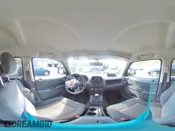 ✅ 2015 Jeep Patriot Latitude • VIN: 1C4NJRFBXFD125752 • Lot: 54801835. Listed on Copart with 160,985 mi. Free auction sales archive from the USA and detailed vehicle history report at DreamBid. Image 15.