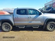 ✅ 2017 Toyota Tacoma SR5 • VIN: 3TMCZ5AN7HM054110 • Lot: 41587472. Listed on IAAI with 81,628 mi. Free auction sales archive from the USA and detailed vehicle history report at DreamBid. Image 13.