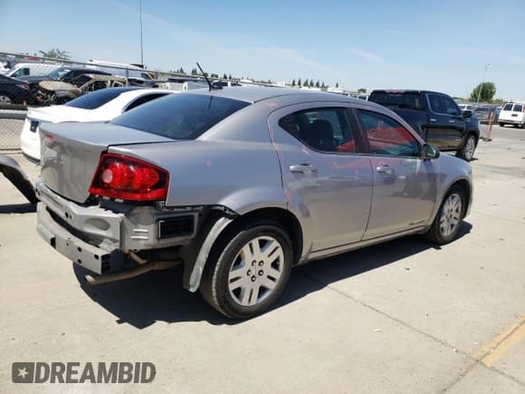 ✅ 2013 Dodge Avenger SE • VIN: 1C3CDZAB5DN702589 • Lot: 68854504. Wystawiony na Copart z przebiegiem 162 857 mil. Bezpłatny archiwum sprzedaży aukcyjnych z USA i szczegółowy raport historii pojazdu na DreamBid. Zdjęcie 3.