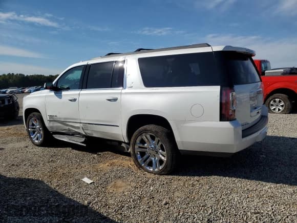 ✅ 2018 GMC Yukon XL SLT • VIN: 1GKS1GKC1JR183898 • Lot: 86068485. Listed on Copart with 111,472 mi. Free auction sales archive from the USA and detailed vehicle history report at DreamBid. Image 2.
