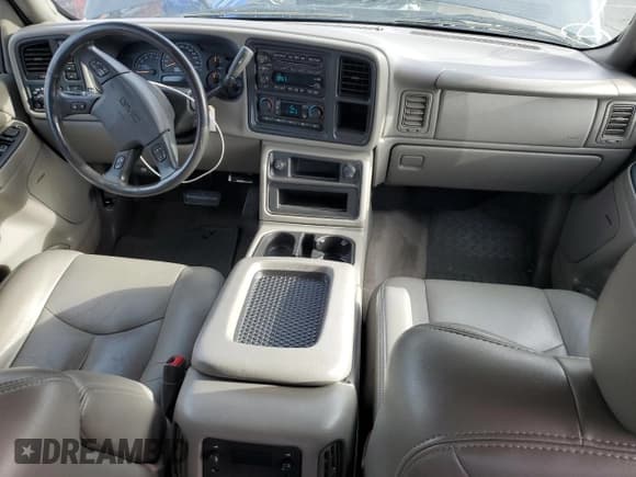 ✅ 2004 GMC Sierra 2500HD SLE • VIN: 1GTHK23U94F251061 • Lot: 63641505. Listed on Copart with 164,356 mi. Free auction sales archive from the USA and detailed vehicle history report at DreamBid. Image 8.