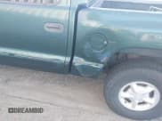 ✅ 2000 Dodge Dakota Sport • VIN: 1B7HG2AZ4YS724393 • Lot: 43645937. Wystawiony na IAAI z przebiegiem 144 705 mil. Bezpłatny archiwum sprzedaży aukcyjnych z USA i szczegółowy raport historii pojazdu na DreamBid. Zdjęcie 6.