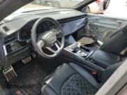 ✅ 2021 Audi SQ8 Prestige • VIN: WA1CWBF16MD042771 • Lot: 61366705. Wystawiony na Copart z przebiegiem 17 693 mil. Bezpłatny archiwum sprzedaży aukcyjnych z USA i szczegółowy raport historii pojazdu na DreamBid. Zdjęcie 8.