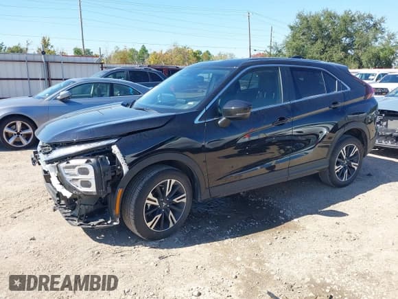 ✅ 2025 Mitsubishi Eclipse Cross SE • VIN: JA4ATWAA1SZ041798 • Lot: 43612777. Wystawiony na IAAI z przebiegiem 9 766 mil. Bezpłatny archiwum sprzedaży aukcyjnych z USA i szczegółowy raport historii pojazdu na DreamBid. Zdjęcie 19.