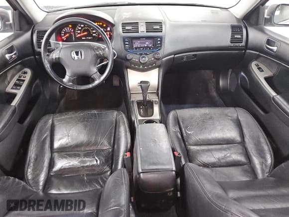 ✅ 2005 Honda Accord EX-L • VIN: 1HGCM66525A011396 • Lot: 89667225. Wystawiony na Copart z przebiegiem 226 611 mil. Bezpłatny archiwum sprzedaży aukcyjnych z USA i szczegółowy raport historii pojazdu na DreamBid. Zdjęcie 8.