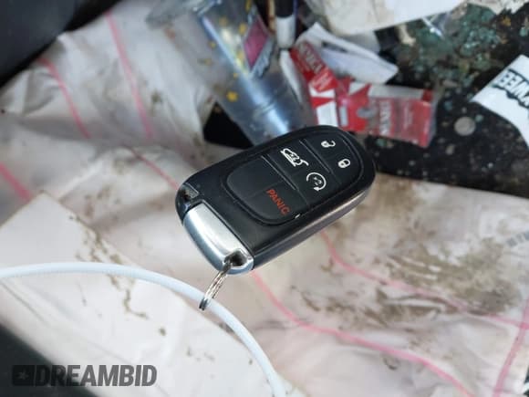 ✅ 2019 Jeep Cherokee Limited • VIN: 1C4PJMDX4KD472465 • Lot: 42221162. Wystawiony na IAAI z przebiegiem 89 439 mil. Bezpłatny archiwum sprzedaży aukcyjnych z USA i szczegółowy raport historii pojazdu na DreamBid. Zdjęcie 11.