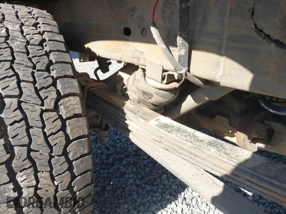 ✅ 2004 Chevrolet Silverado 2500HD LT • VIN: 1GCHK29124E144002 • Lot: 43278652. Wystawiony na IAAI z przebiegiem 179 331 mil. Bezpłatny archiwum sprzedaży aukcyjnych z USA i szczegółowy raport historii pojazdu na DreamBid. Zdjęcie 19.