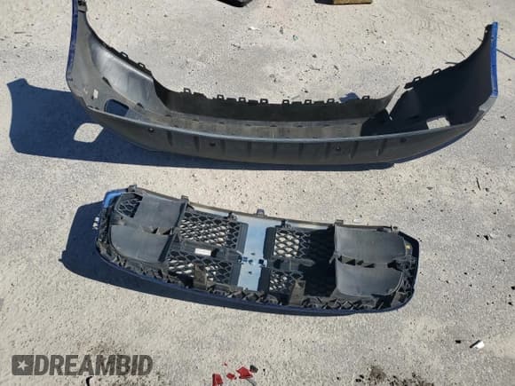 ✅ 2017 Ram 1500 Tradesman • VIN: 1C6RR7FT5HS732445 • Lot: 87443265. Wystawiony na Copart z przebiegiem 109 961 mil. Bezpłatny archiwum sprzedaży aukcyjnych z USA i szczegółowy raport historii pojazdu na DreamBid. Zdjęcie 12.