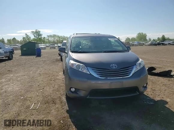 ✅ 2017 Toyota Sienna XLE Auto Access Seat • VIN: 5TDYZ3DC5HS781637 • Lot: 57648085. Listed on Copart with 94,675 mi. Free auction sales archive from the USA and detailed vehicle history report at DreamBid. Image 13.