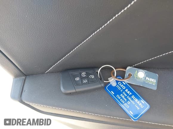 ✅ 2023 Volkswagen Tiguan SE R-Line Black • VIN: 3VVCB7AX0PM062647 • Lot: 43512995. Wystawiony na IAAI z przebiegiem 34 220 mil. Bezpłatny archiwum sprzedaży aukcyjnych z USA i szczegółowy raport historii pojazdu na DreamBid. Zdjęcie 11.