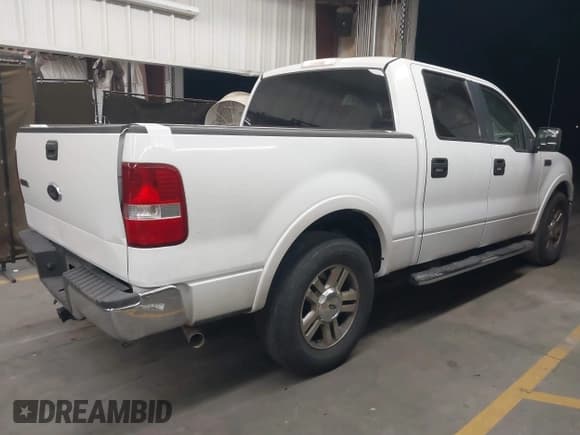 ✅ 2008 Ford F-150 XLT • VIN: 1FTPW12588FA91930 • Lot: 42148941. Wystawiony na IAAI z przebiegiem 190 576 mil. Bezpłatny archiwum sprzedaży aukcyjnych z USA i szczegółowy raport historii pojazdu na DreamBid. Zdjęcie 4.