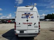 ✅ 2016 Mercedes-Benz Sprinter Cargo • VIN: WD3PE7CD2GP242078 • Lot: 80374265. Wystawiony na Copart z przebiegiem Nie podano. Bezpłatny archiwum sprzedaży aukcyjnych z USA i szczegółowy raport historii pojazdu na DreamBid. Zdjęcie 6.