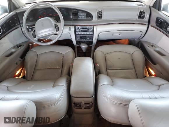 ✅ 1995 Lincoln Continental • VIN: 1LNLM97V9SY706438 • Лот: 64692825. Опубликован ранее на Copart с пробегом 139 156 миль. Бесплатный доступ к архиву аукционных продаж из США и подробный отчёт об истории автомобиля на DreamBid. Изображение 8.