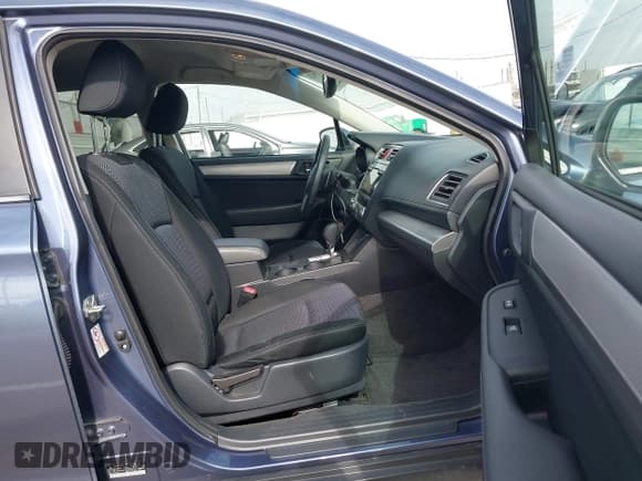 ✅ 2015 Subaru Outback Premium • VIN: 4S4BSAFC8F3236831 • Lot: 43696026. Wystawiony na IAAI z przebiegiem 86 409 mil. Bezpłatny archiwum sprzedaży aukcyjnych z USA i szczegółowy raport historii pojazdu na DreamBid. Zdjęcie 5.