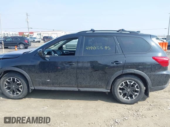 ✅ 2019 Nissan Pathfinder S • VIN: 5N1DR2MM8KC637926 • Lot: 41903395. Listed on IAAI with 84,436 mi. Free auction sales archive from the USA and detailed vehicle history report at DreamBid. Image 14.