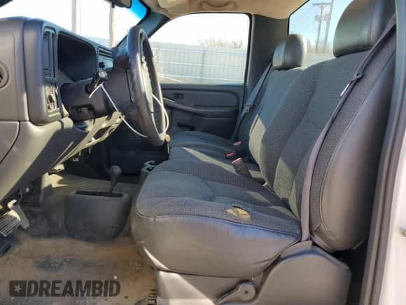 ✅ 2005 Chevrolet Silverado 1500 Z71 • VIN: 1GCEK14T05Z323428 • Лот: 84208324. Опубликован ранее на Copart с пробегом 143 828 миль. Бесплатный доступ к архиву аукционных продаж из США и подробный отчёт об истории автомобиля на DreamBid. Изображение 7.